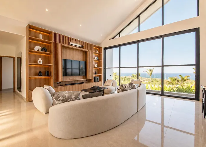 Дом отдыха Modern 4 Bedroom Ocean View *