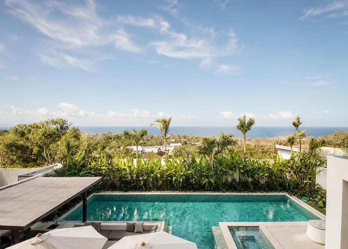 Modern 4 Bedroom Ocean View * Нуса-Дуа