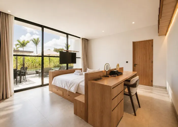Modern 4 Bedroom Ocean View *