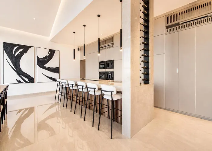 Дом отдыха Modern 4 Bedroom Ocean View *