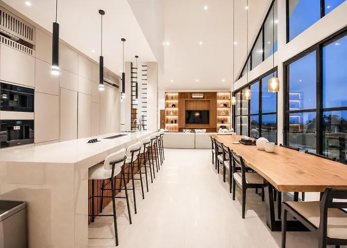 Modern 4 Bedroom Ocean View Дом отдыха *