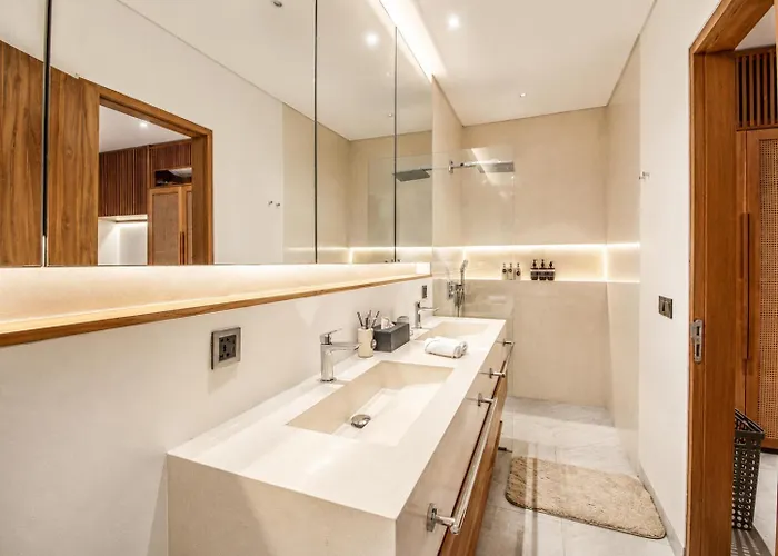 Modern 4 Bedroom Ocean View Нуса-Дуа