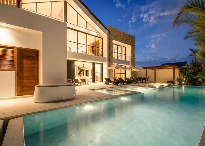 Modern 4 Bedroom Ocean View Дом отдыха *