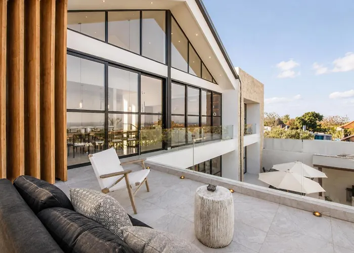 Modern 4 Bedroom Ocean View * Нуса-Дуа