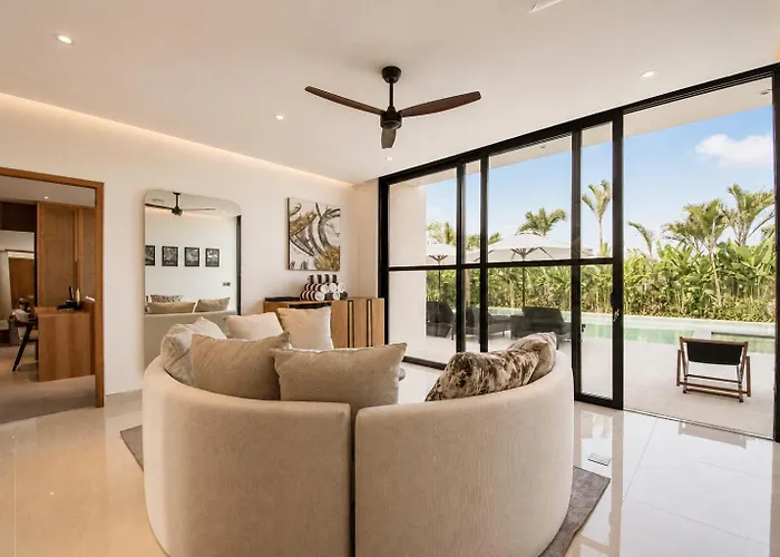 Modern 4 Bedroom Ocean View Дом отдыха Нуса-Дуа