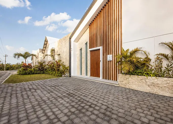 Modern 4 Bedroom Ocean View *
