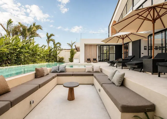 Modern 4 Bedroom Ocean View *